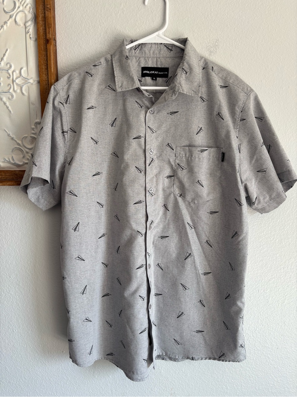 Molokai Surf Co Mens Shirt size XL Gray Heather Black Paper Airplanes button up